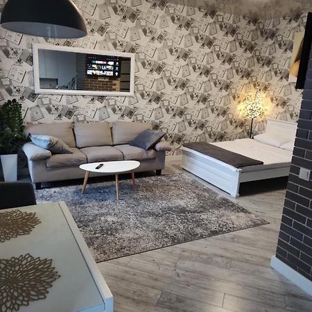 Просторі Lux Апартаменти На Центральному Проспекті, Великий Smart Tv,Преміум-Підписки Youtube Та Онлайн-Кінотеатрів , Кавомашина, Відкритий Балкон, Звітні Документи Krivoy Rog Luaran gambar